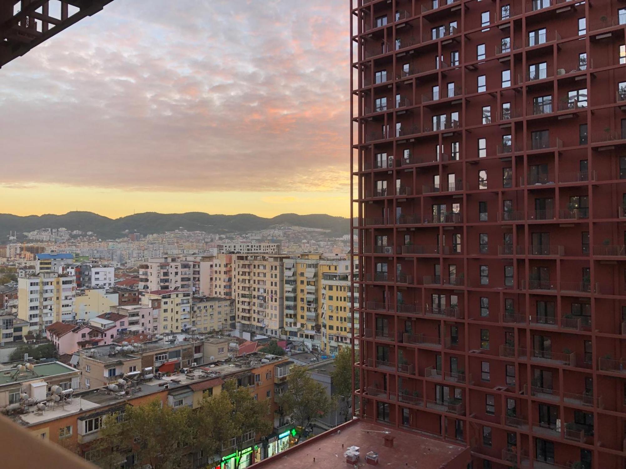 Garden Building Luxury Apartment Tirana Exterior photo